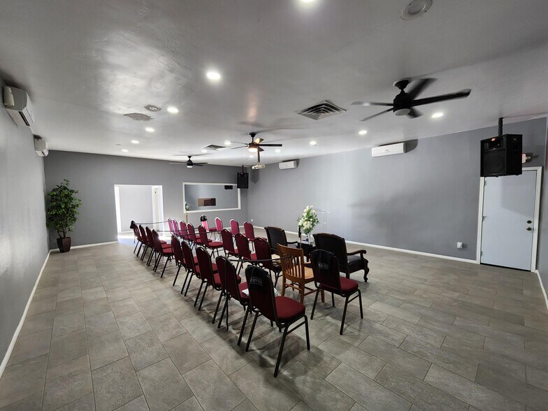 126 W Heil Ave, El Centro, CA à vendre - Photo de l’immeuble – Image 2 sur 8