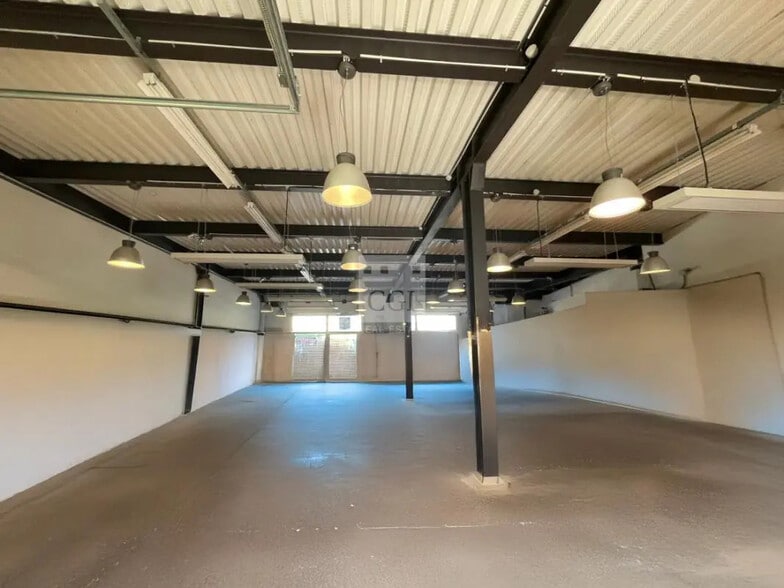 Local commercial dans Montbonnot-Saint-Martin à louer - Photo de l’immeuble – Image 3 sur 4