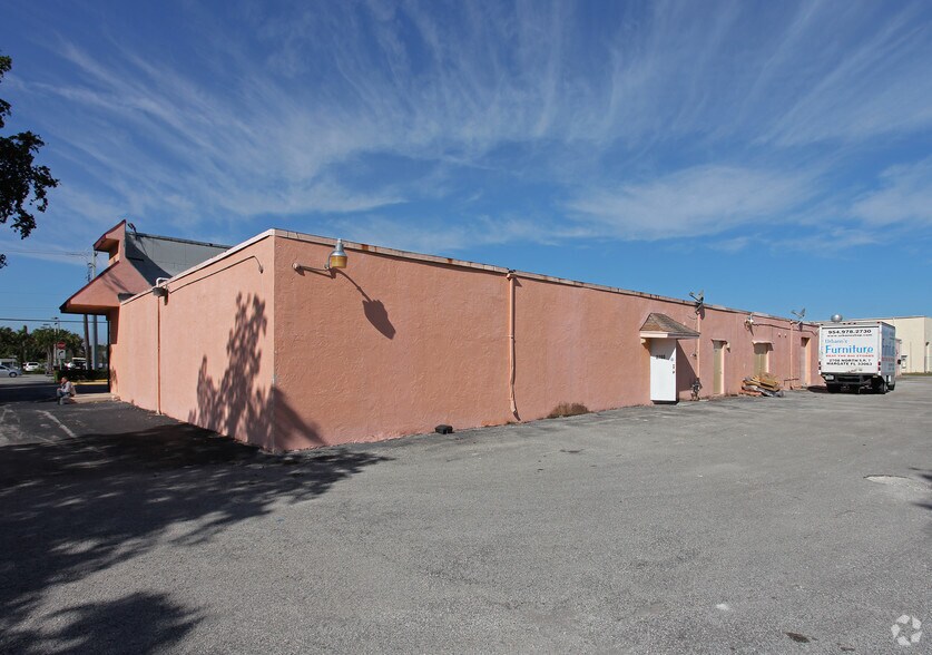 2700-2730 N State Road 7, Margate, FL à louer - Photo de l’immeuble – Image 3 sur 4