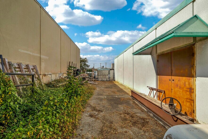 11510 Nacogdoches rd, San Antonio, TX à louer - Photo de l’immeuble – Image 2 sur 18