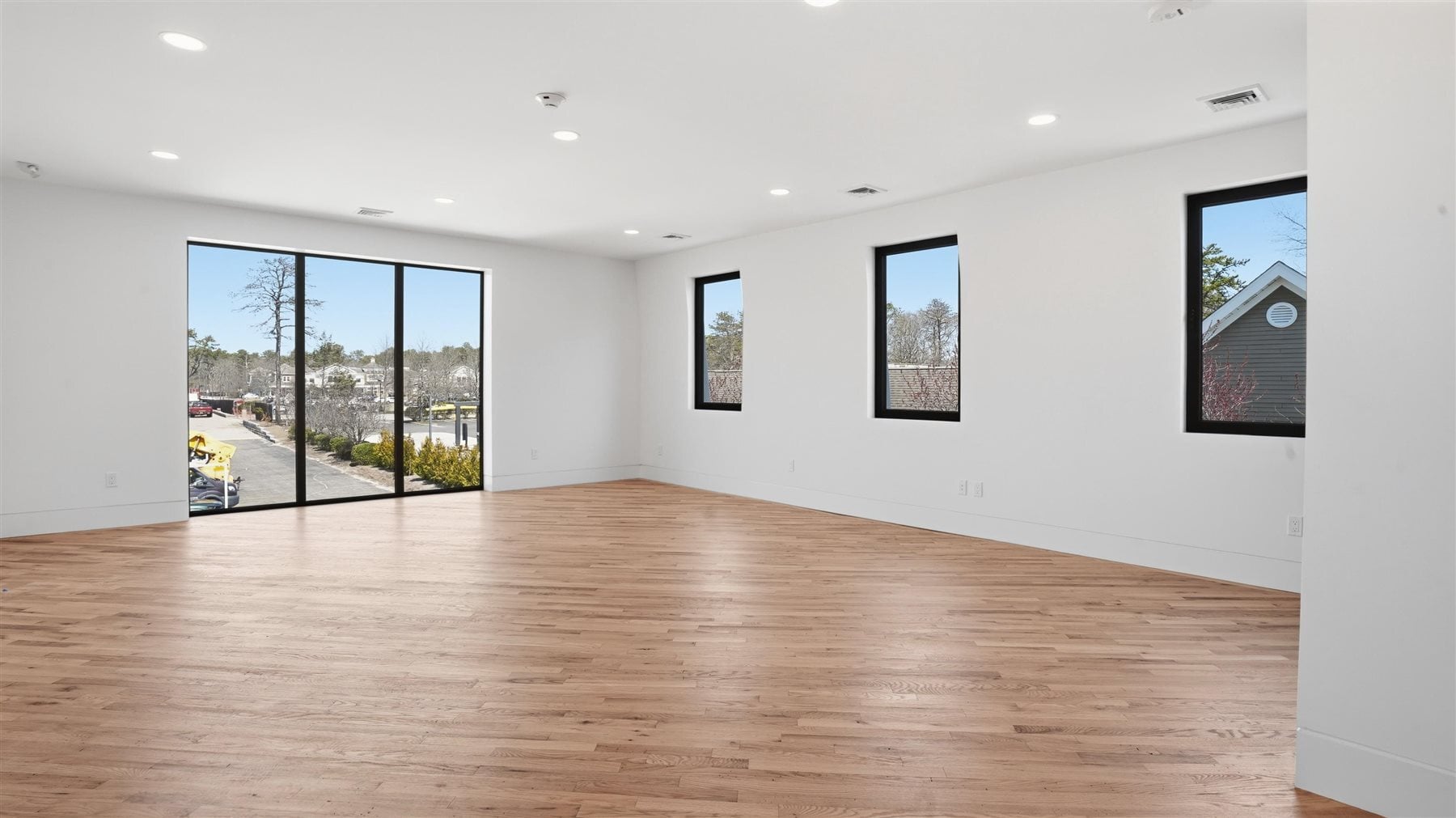 200 W Montauk Hwy, Hampton Bays, NY à louer Photo intérieure– Image 1 sur 5