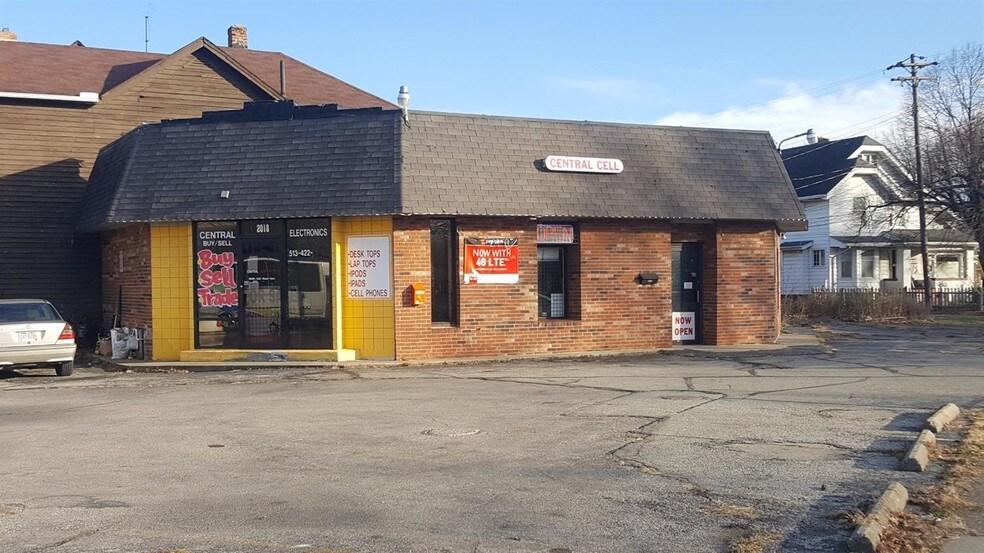 2018 Central Ave, Middletown, OH à vendre - Photo de l’immeuble – Image 1 sur 5