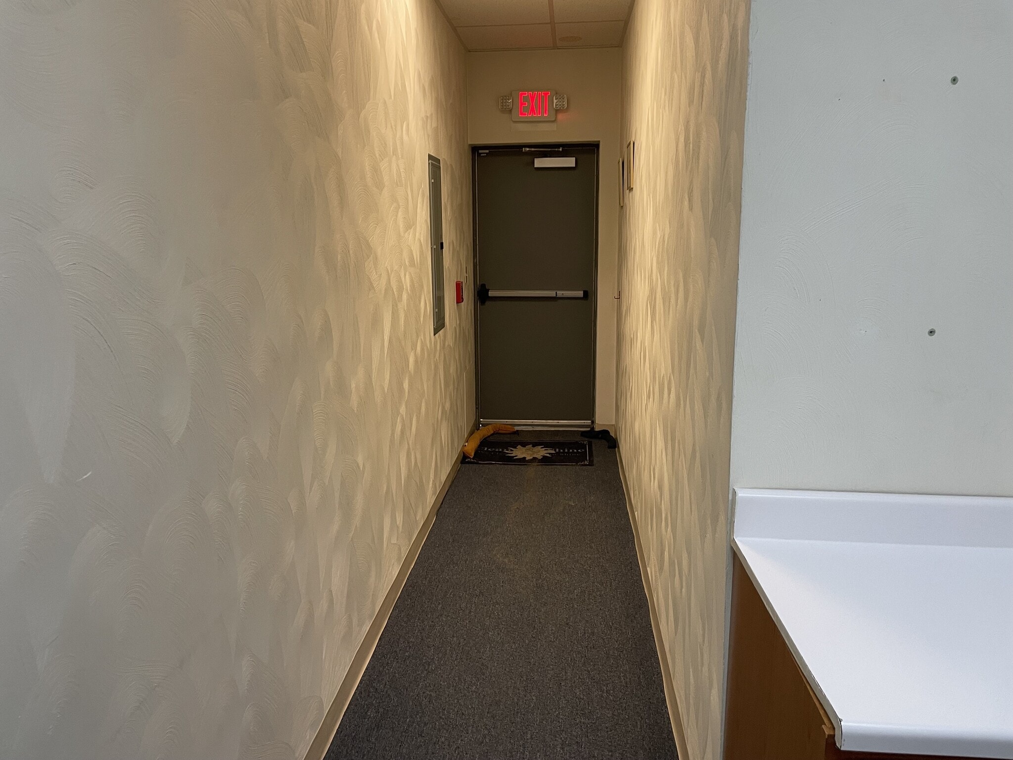 105 Water St, New Stanton, PA à louer Photo intérieure– Image 1 sur 8