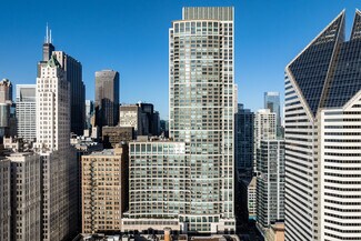 Plus de détails pour 130 N Garland Ct, Chicago, IL - Local commercial à louer