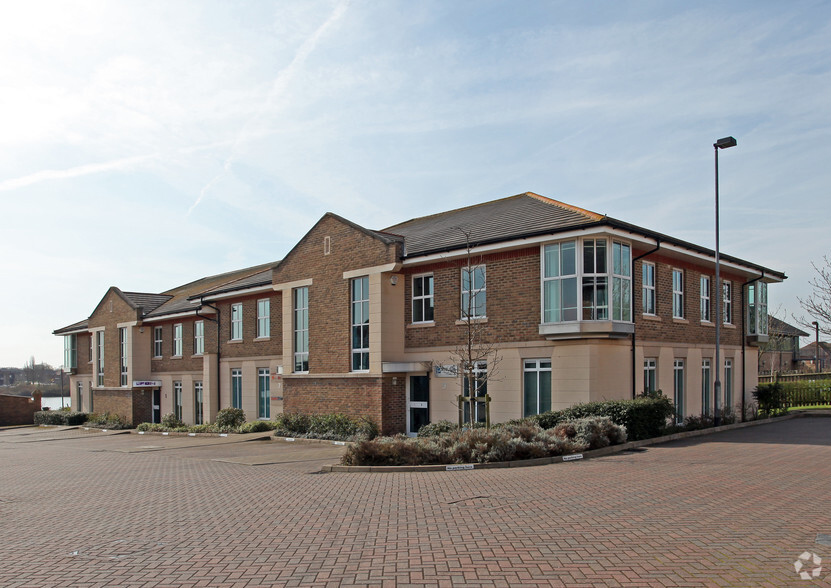 3-9 Shirwell Cres, Milton Keynes à vendre - Photo de l’immeuble – Image 3 sur 3
