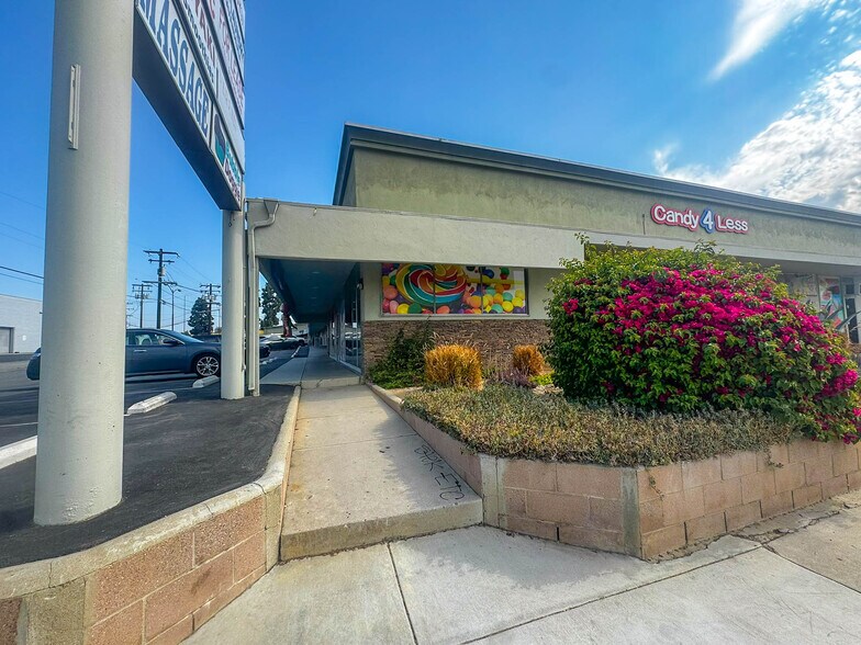 13938-13960 Valley View Ave, La Mirada, CA à louer - Photo de l’immeuble – Image 3 sur 4
