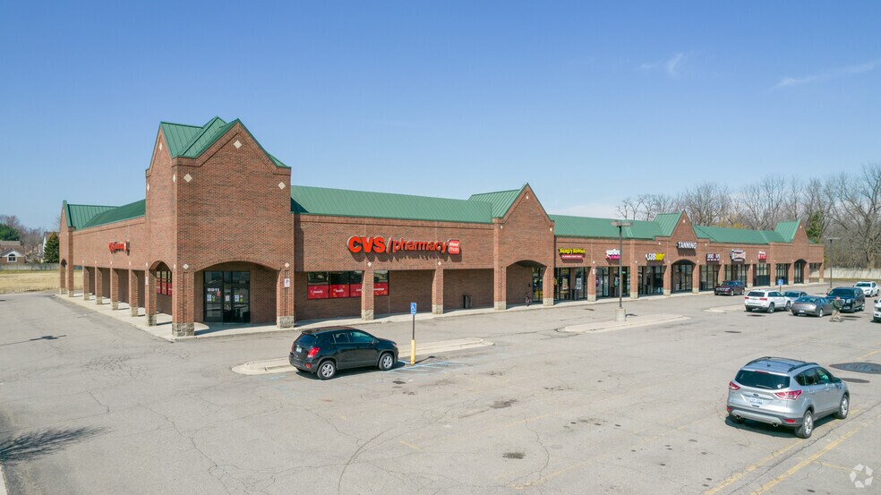 8811-8899 Newburgh Rd, Livonia, MI à louer - Photo principale – Image 2 sur 8