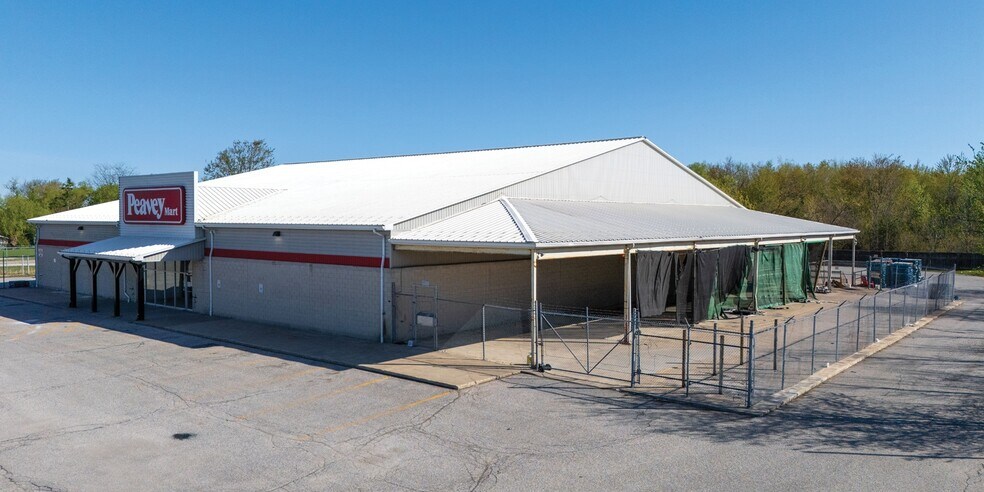 401 Talbot St N, Lakeshore, ON à vendre - Photo principale – Image 1 sur 1