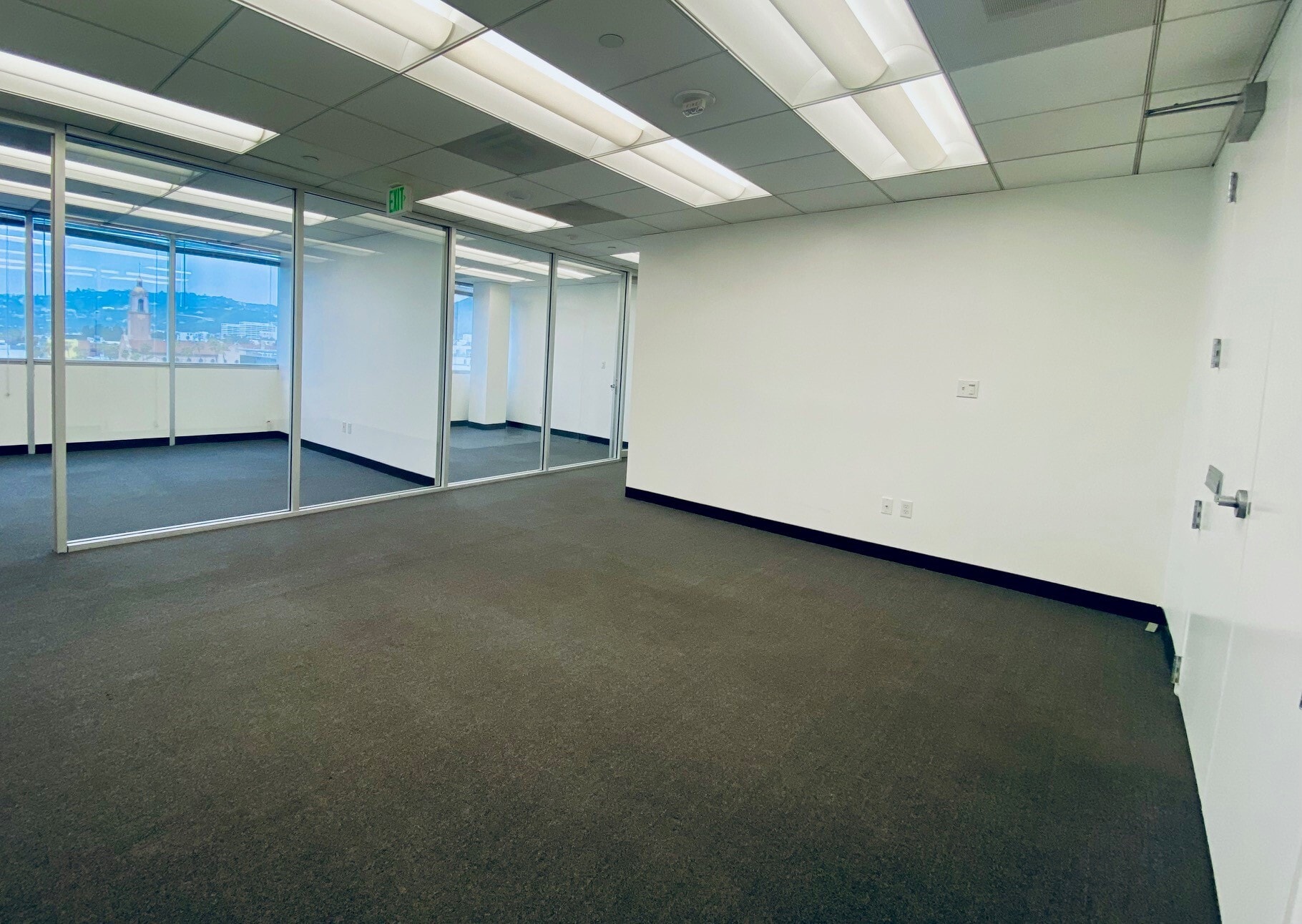 6464 W Sunset, Hollywood, CA à louer Photo intérieure– Image 1 sur 5