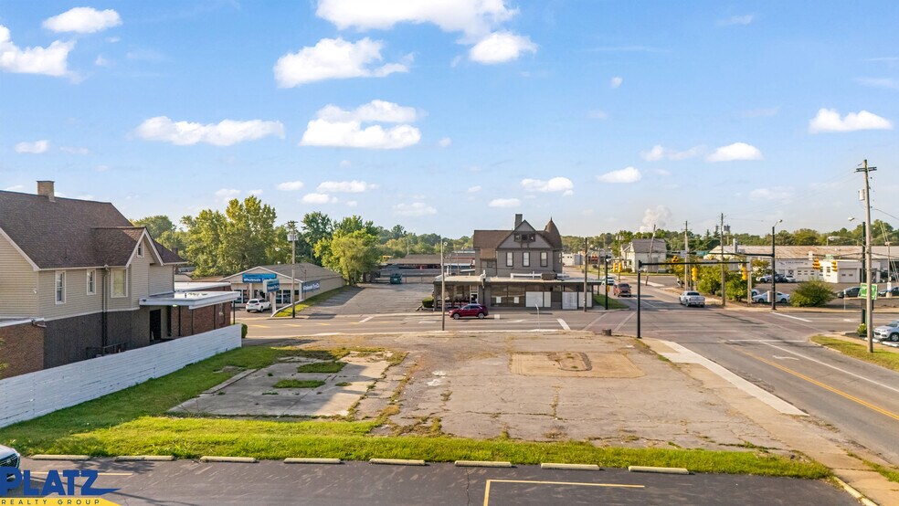 715 E Market St, Warren, OH à vendre - Photo de l’immeuble – Image 2 sur 10