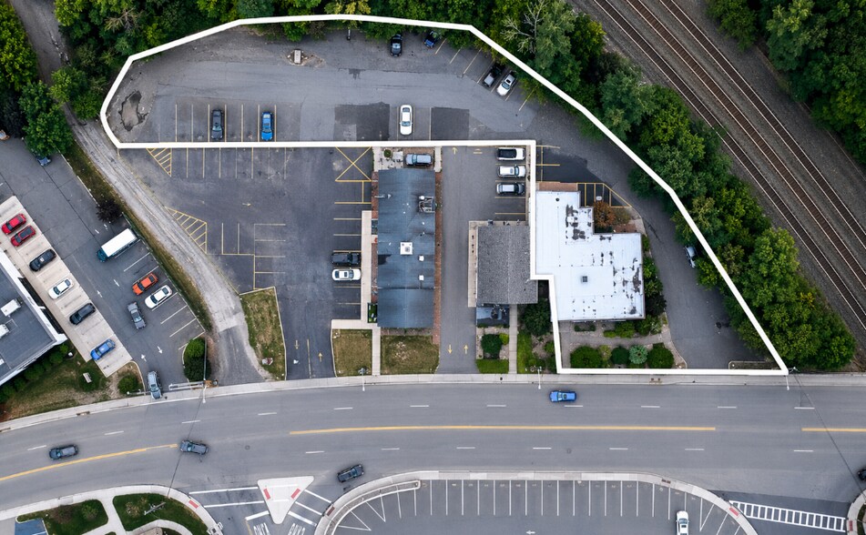 24 Wyckoff Ave, Waldwick, NJ à vendre - Photo de l’immeuble – Image 3 sur 44