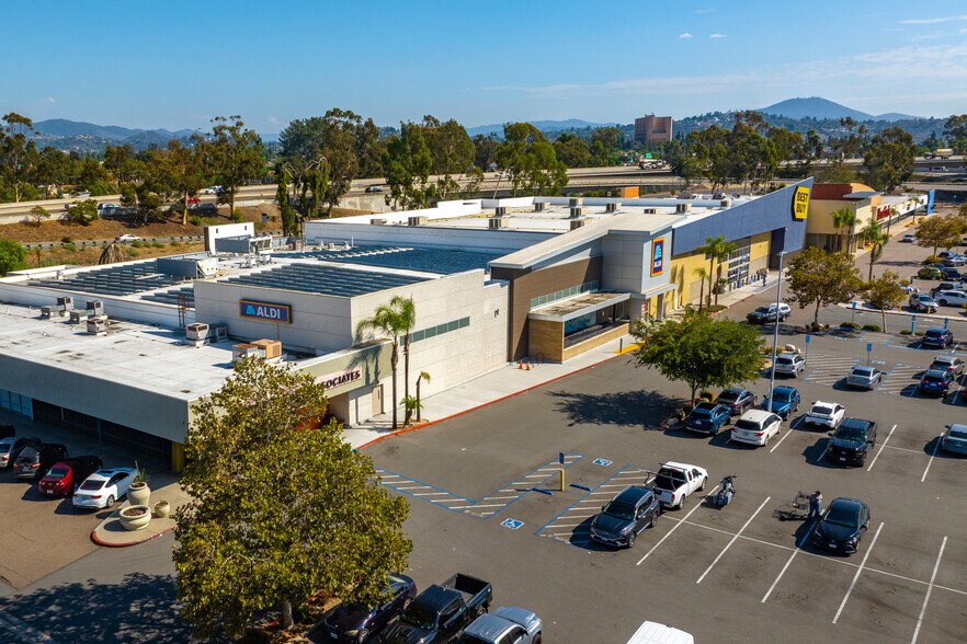 415-761 Parkway Plaza, El Cajon, CA à louer - Photo de l’immeuble – Image 3 sur 6