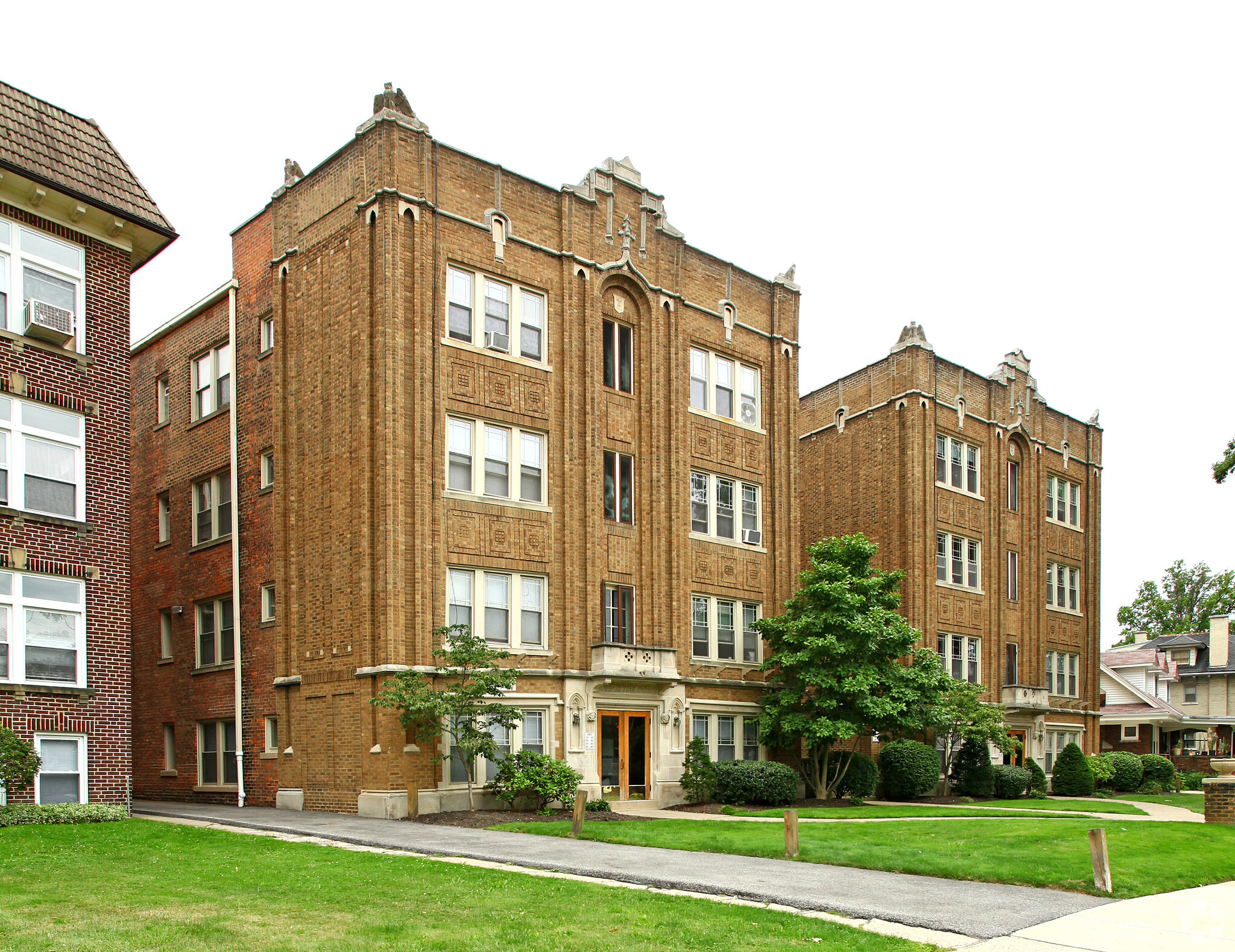 12943 Clifton Blvd, Lakewood, OH à vendre Photo principale– Image 1 sur 5