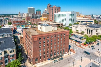 100 Court Ave, Des Moines, IA - Vue aérienne  vue de carte