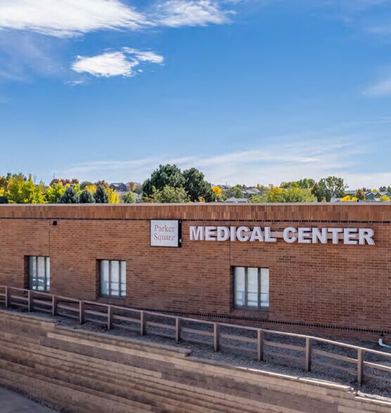 19641 E Parker Square Dr, Parker, CO à louer - Photo de l’immeuble – Image 3 sur 3