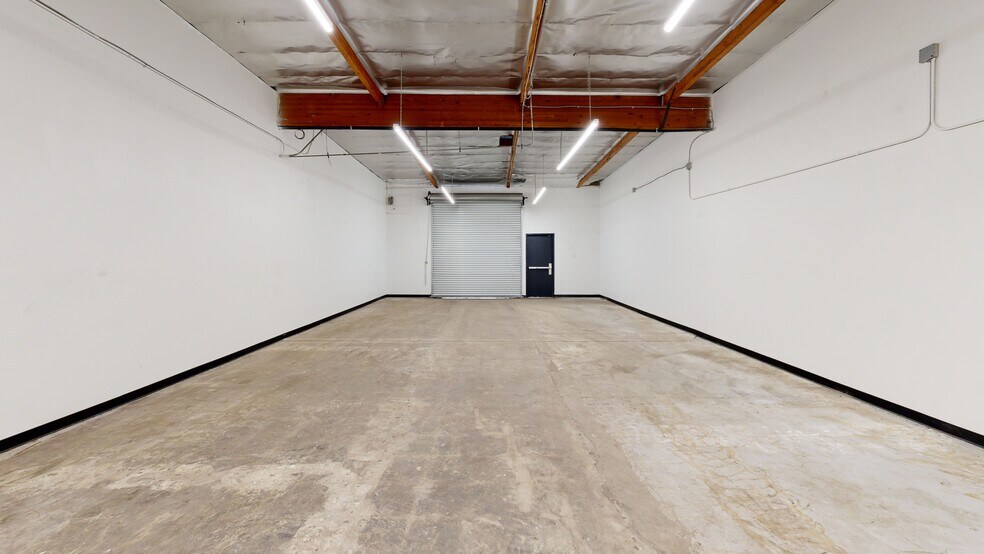 20620 S Leapwood Ave, Carson, CA à louer - Numérisation 3D Matterport – Image 2 sur 22