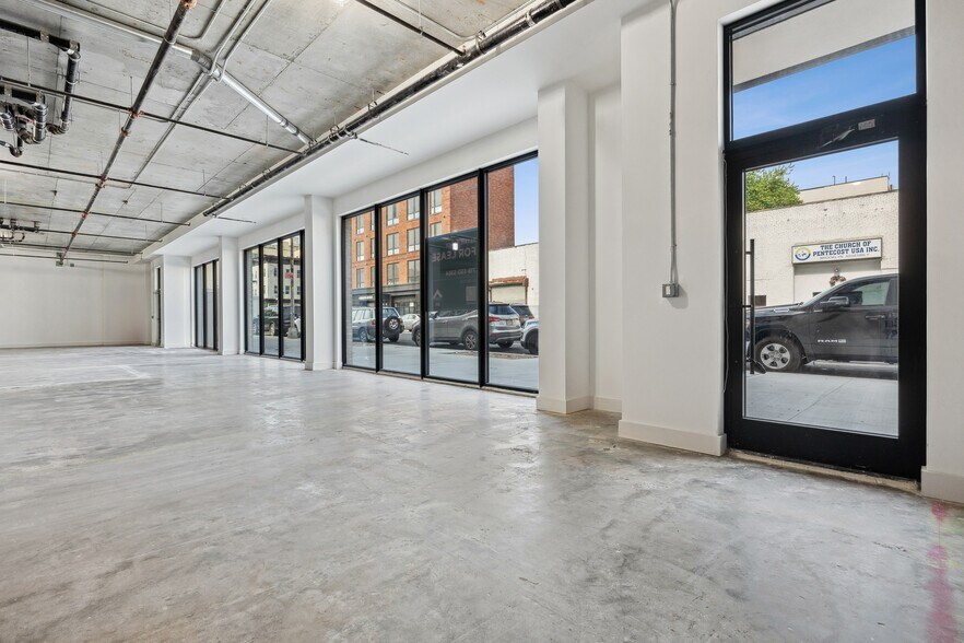 2605 Snyder ave, Brooklyn, NY à louer - Photo de l’immeuble – Image 3 sur 15