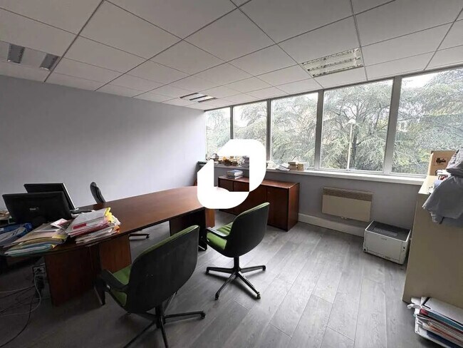 Plus de détails pour Bureau à vendre