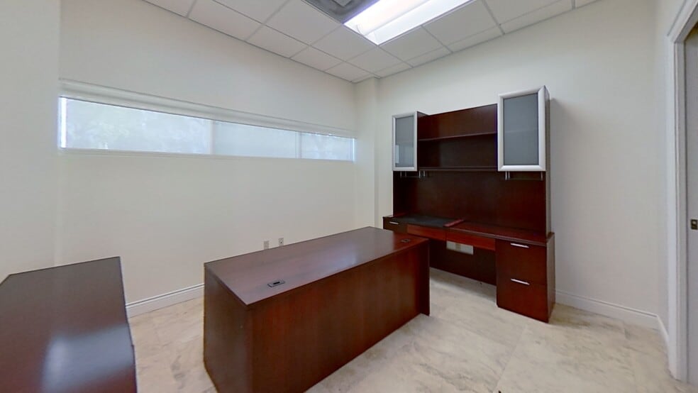 6141 Sunset Dr, South Miami, FL à louer - Photo de l’immeuble – Image 2 sur 29