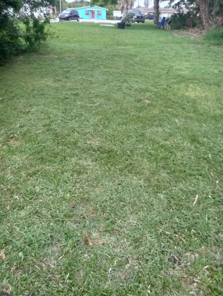 1219 Avenue M, Fort Pierce, FL à vendre - Photo de l’immeuble – Image 2 sur 4