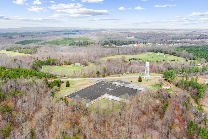 1160 Daniel Rd, Axton, VA à louer - Photo de l’immeuble – Image 3 sur 10