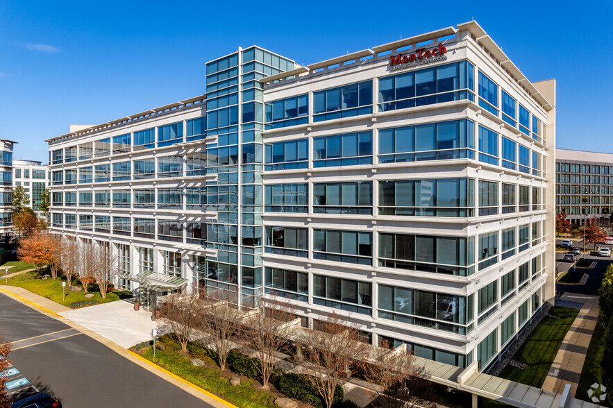 2250 Corporate Park Dr, Herndon, VA à louer - Photo de l’immeuble – Image 1 sur 5