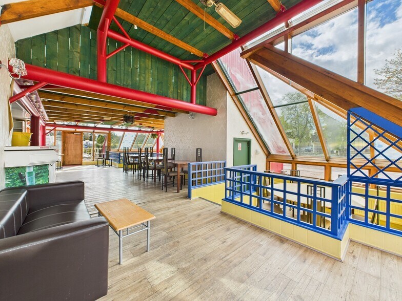 3 Dee St, Banchory à vendre - Photo de l’immeuble – Image 2 sur 4