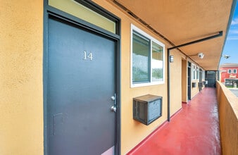4914 Lankershim Blvd, North Hollywood, CA à louer Photo de l’immeuble– Image 2 sur 7