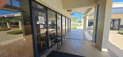 1105-1199 Royal Palm Beach Blvd, Royal Palm Beach, FL à louer Photo intérieure– Image 2 sur 25