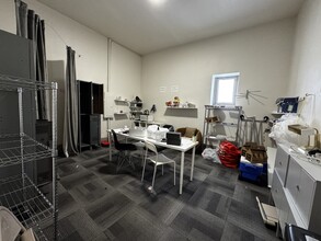 316 SW 11th Ave, Portland, OR à louer Photo intérieure– Image 2 sur 17