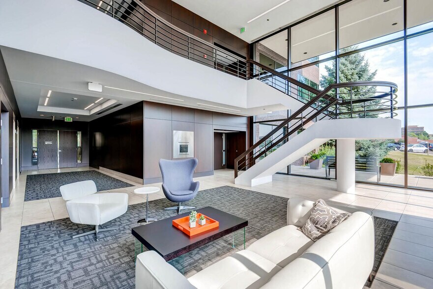 141 Union Blvd, Lakewood, CO à louer - Hall d’entrée – Image 3 sur 13