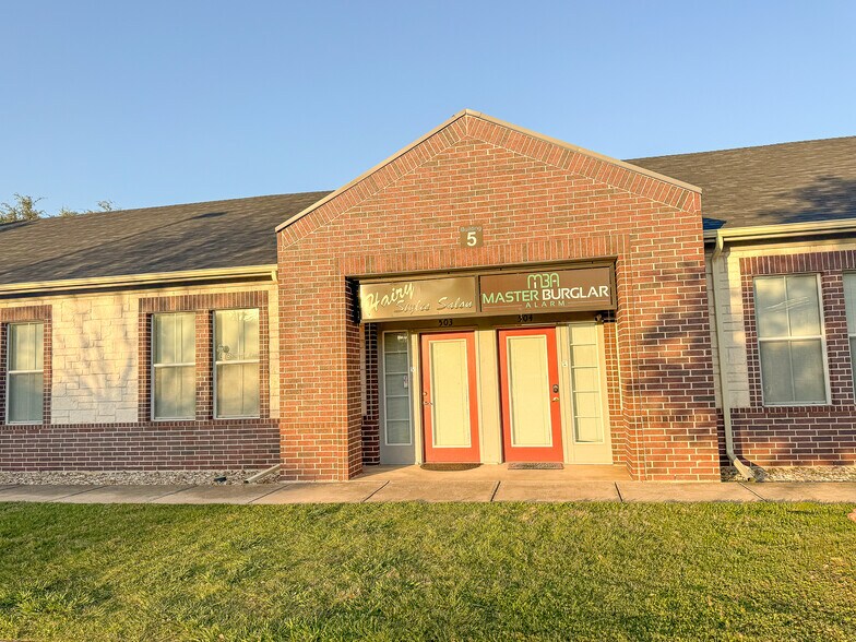 1311 Chisholm Trl, Round Rock, TX à vendre - Photo de l’immeuble – Image 1 sur 11