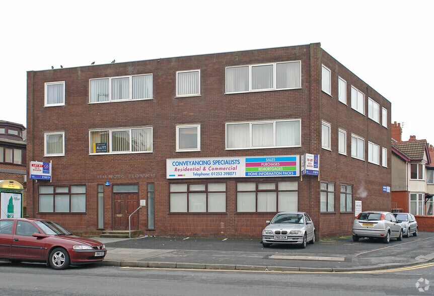 90 Whitegate Dr, Blackpool à vendre - Photo principale – Image 1 sur 1