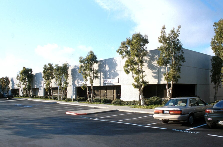 9040 Kenamar Dr, San Diego, CA à louer - Photo de l’immeuble – Image 2 sur 3