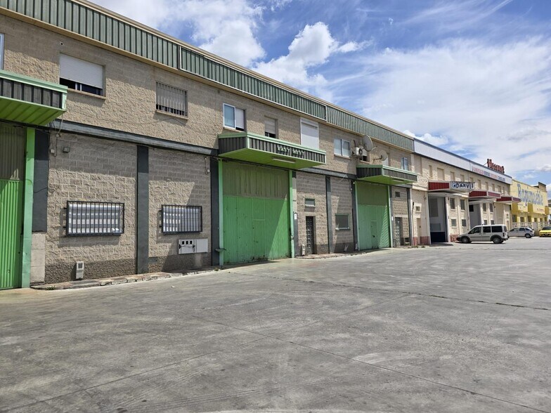 Industriel/Logistique dans Atarfe, Granada à vendre - Photo de l’immeuble – Image 2 sur 9
