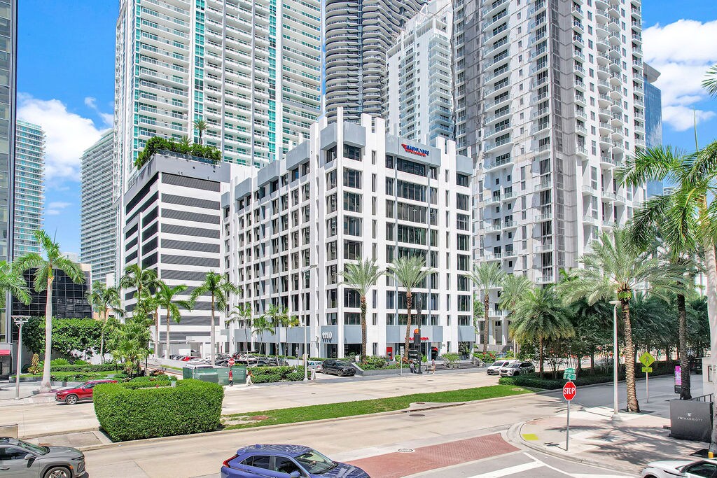 1110 Brickell Ave, Miami, FL à vendre Photo principale– Image 1 sur 82