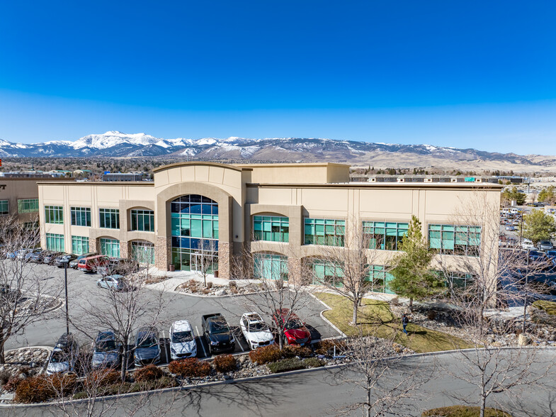 10509 Professional Cir, Reno, NV à louer - Photo de l’immeuble – Image 2 sur 4