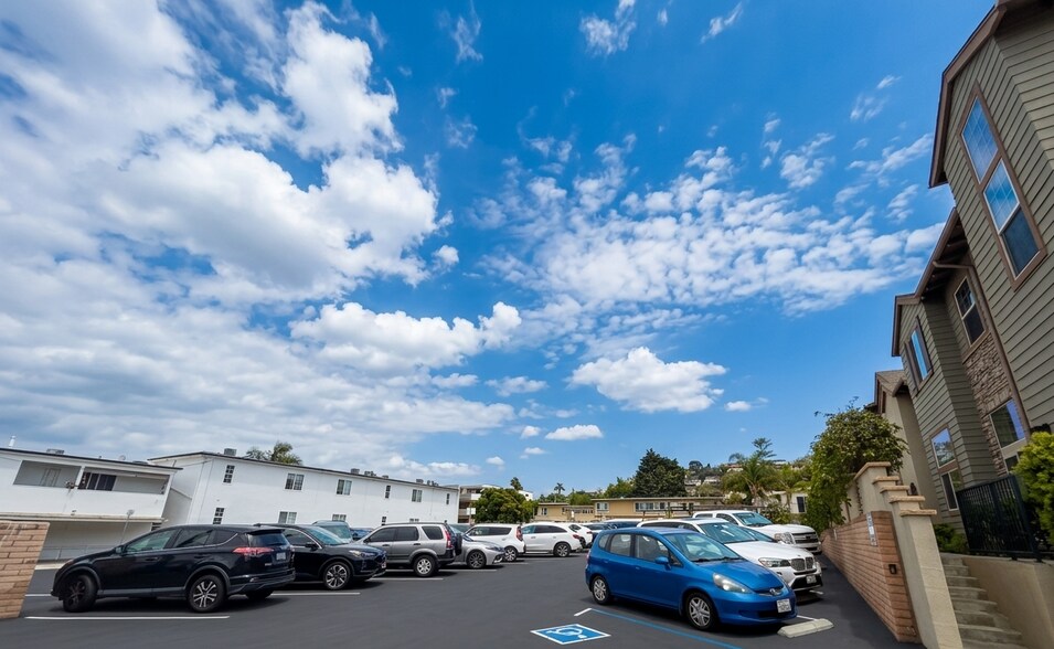 7542 Herschel Ave, La Jolla, CA à vendre - Photo de l’immeuble – Image 2 sur 22