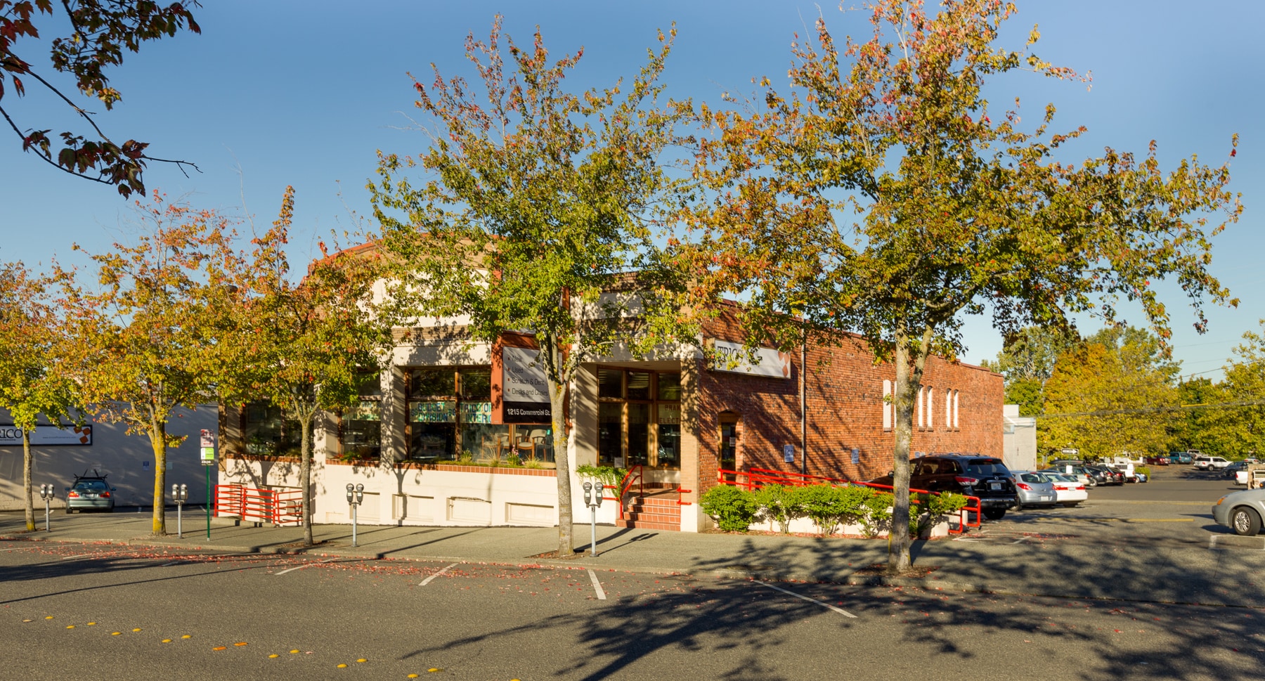 1215 Commercial St, Bellingham, WA à louer Photo principale– Image 1 sur 13