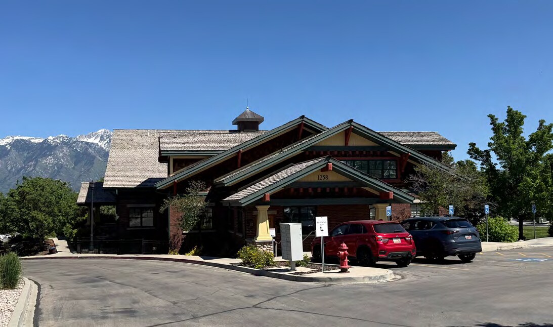 1258 W South Jordan Pky, South Jordan, UT à vendre Photo de l’immeuble– Image 1 sur 4