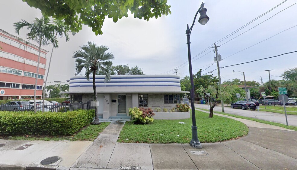 1394 Coral Way, Miami, FL à vendre - Photo de l’immeuble – Image 1 sur 7