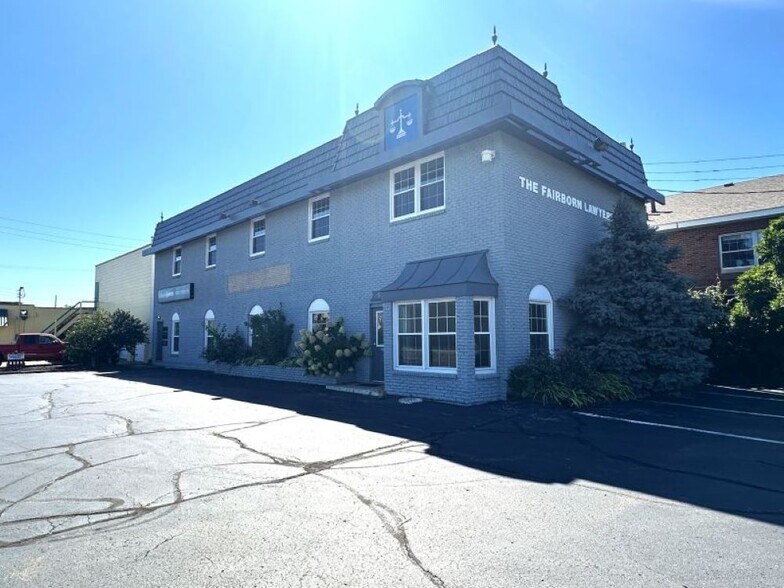 510 W Main St, Fairborn, OH à vendre - Photo de l’immeuble – Image 1 sur 16