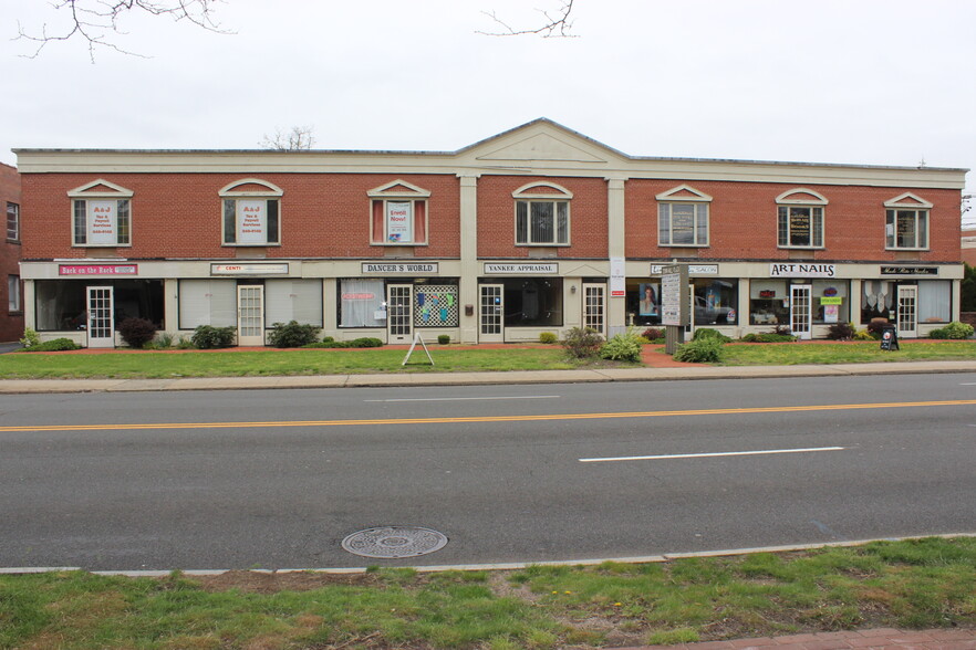 2348 Whitney Ave, Hamden, CT à louer - Photo de l’immeuble – Image 1 sur 27