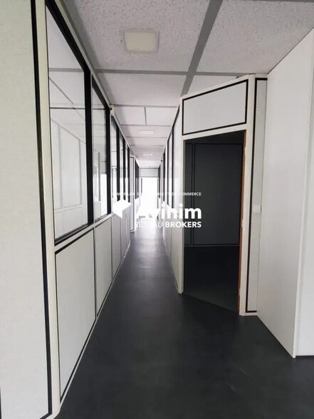 Bureau dans Annecy à louer - Photo de l’immeuble – Image 2 sur 6