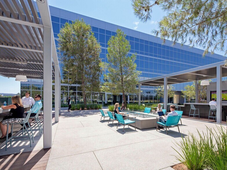46 Discovery, Irvine, CA à louer - Photo de l’immeuble – Image 3 sur 100
