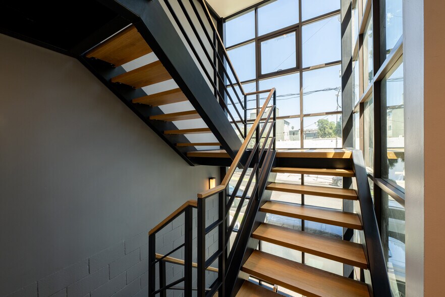 2218 Main St, Santa Monica, CA à louer - Photo de l’immeuble – Image 3 sur 6