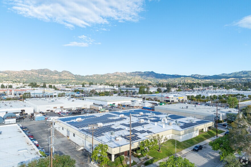 9621-9631 Irondale Ave, Chatsworth, CA à louer - Photo de l’immeuble – Image 3 sur 9