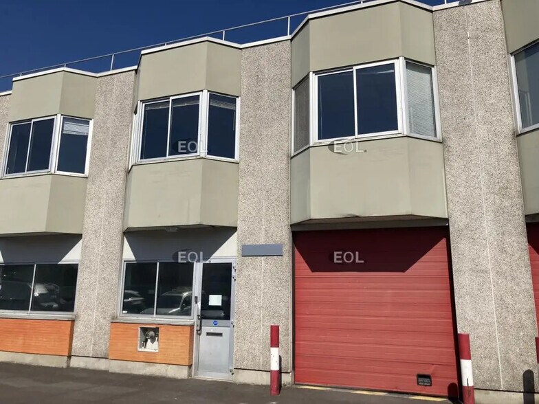 Local d’activités dans Villejuif à louer - Photo de l’immeuble – Image 1 sur 8