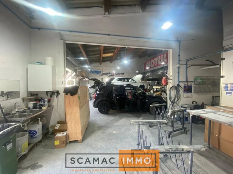 Local d'activités dans Carnoux-en-Provence à vendre - Photo de l’immeuble – Image 3 sur 7