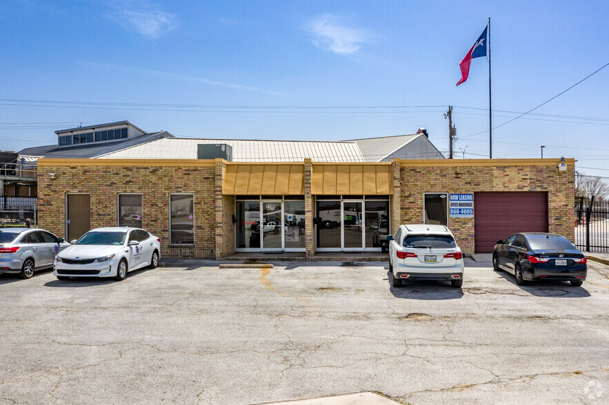 11102-11104 Watt Cir, San Antonio, TX à louer - Photo de l’immeuble – Image 3 sur 17